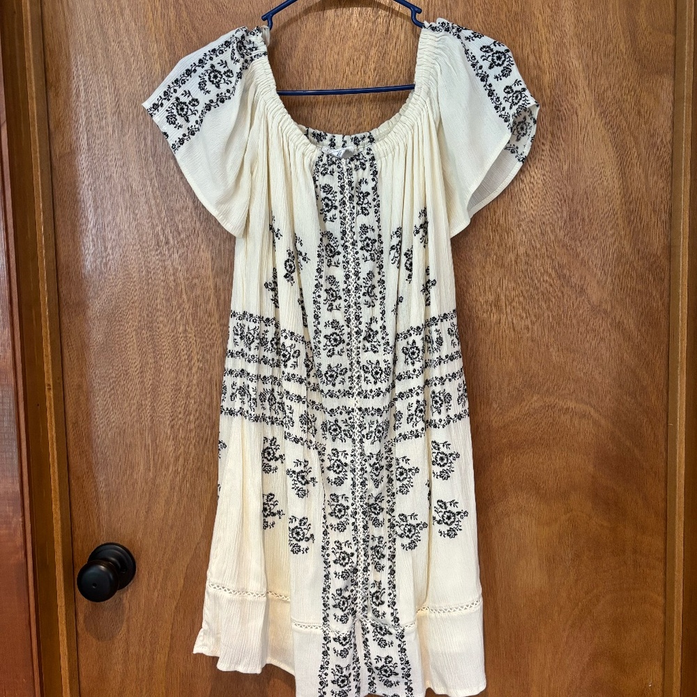 Socialite Women's Off The Shoulder Dress